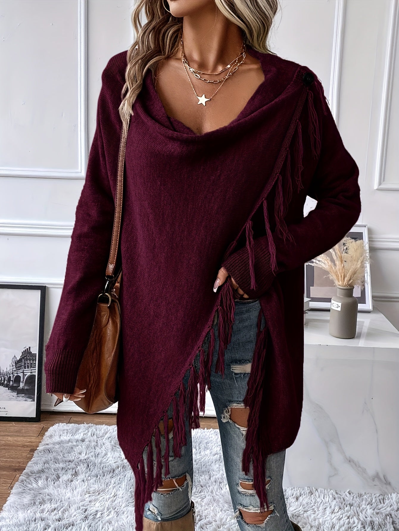 Xaile decorativo com franjas e borlas – Gola drapeada elegante