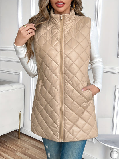 Colete acolchoado com fecho e gola alta