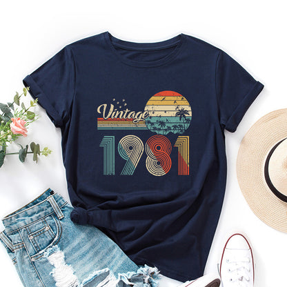 Camiseta con estampado "Vintage 1981", manga corta, cuello redondo, corte ancho y cómodo, ideal para un look casual de inspiración retro