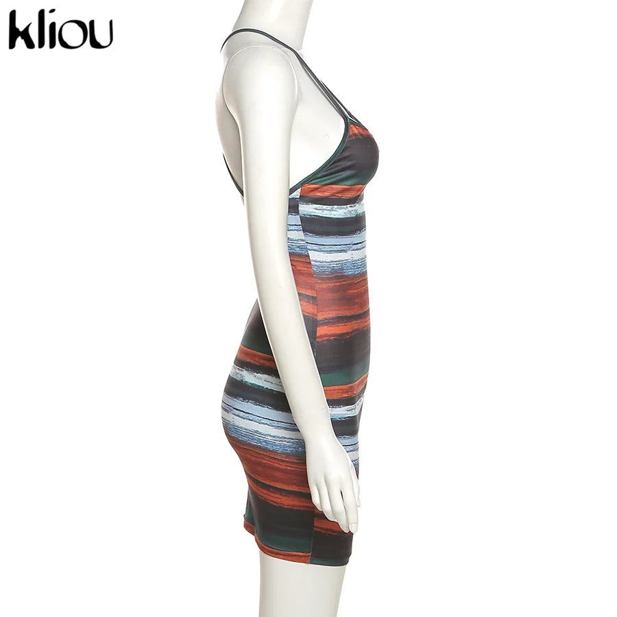 Vestidos mini às riscas com painéis Kliou