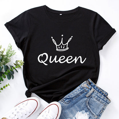 T-shirt com estampado “Crown Queen”, manga curta, gola redonda, corte largo e confortável, ideal para um look casual de verão