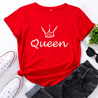T-shirt com estampado “Crown Queen”, manga curta, gola redonda, corte largo e confortável, ideal para um look casual de verão