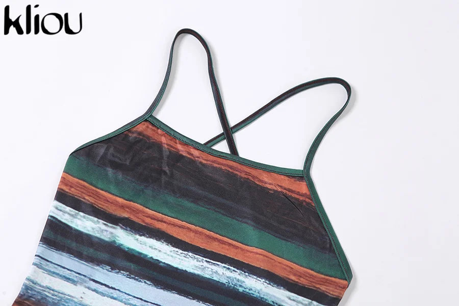Vestidos mini às riscas com painéis Kliou