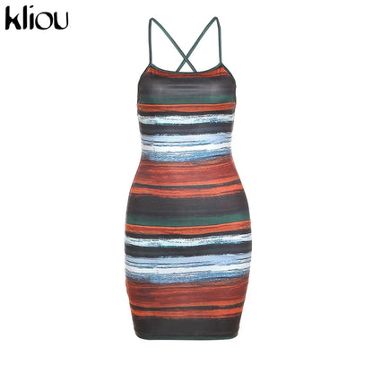 Vestidos mini às riscas com painéis Kliou