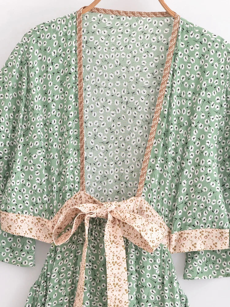 Vestido Boho Queens, com recortes (hollow out), sexy, ideal para praia, com mangas curtas, corte assimétrico