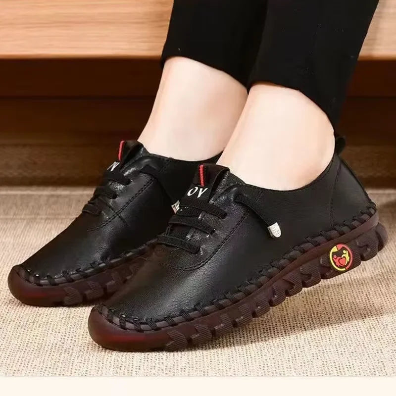 Sapato casual para Senhora – Mocassins com Atacadores, Efeito Pele, Rasos, Confortáveis e Ideais para a Primavera e Uso Diário