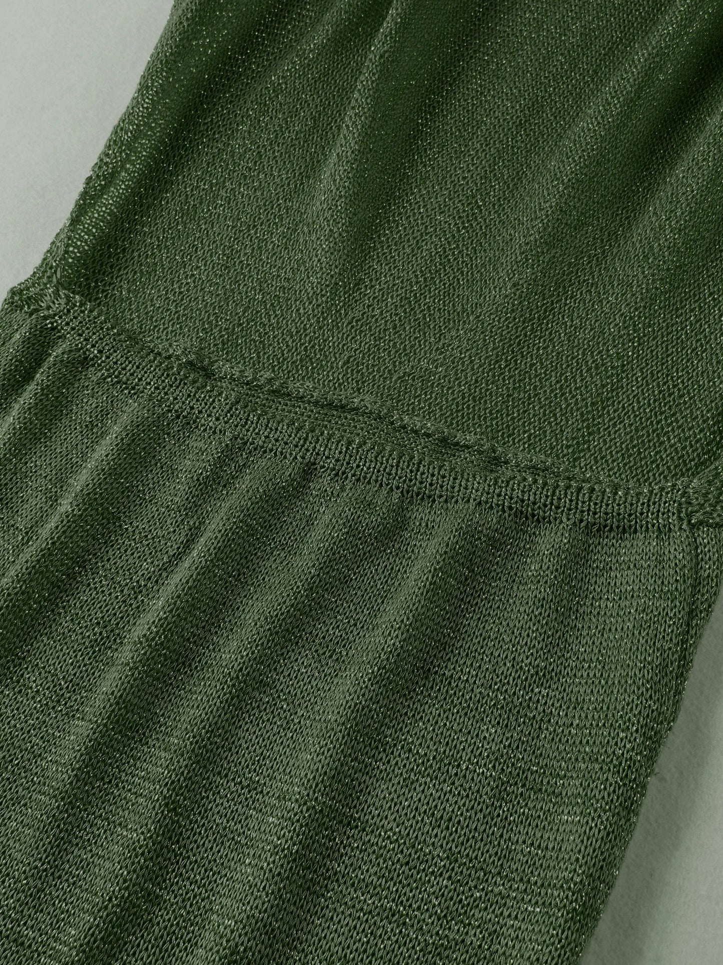 Vestido mini de praia para mulher, modelo 2026, sexy, com decote profundo em V, tecido tipo seda brilhante, malha (knit), costas descobertas