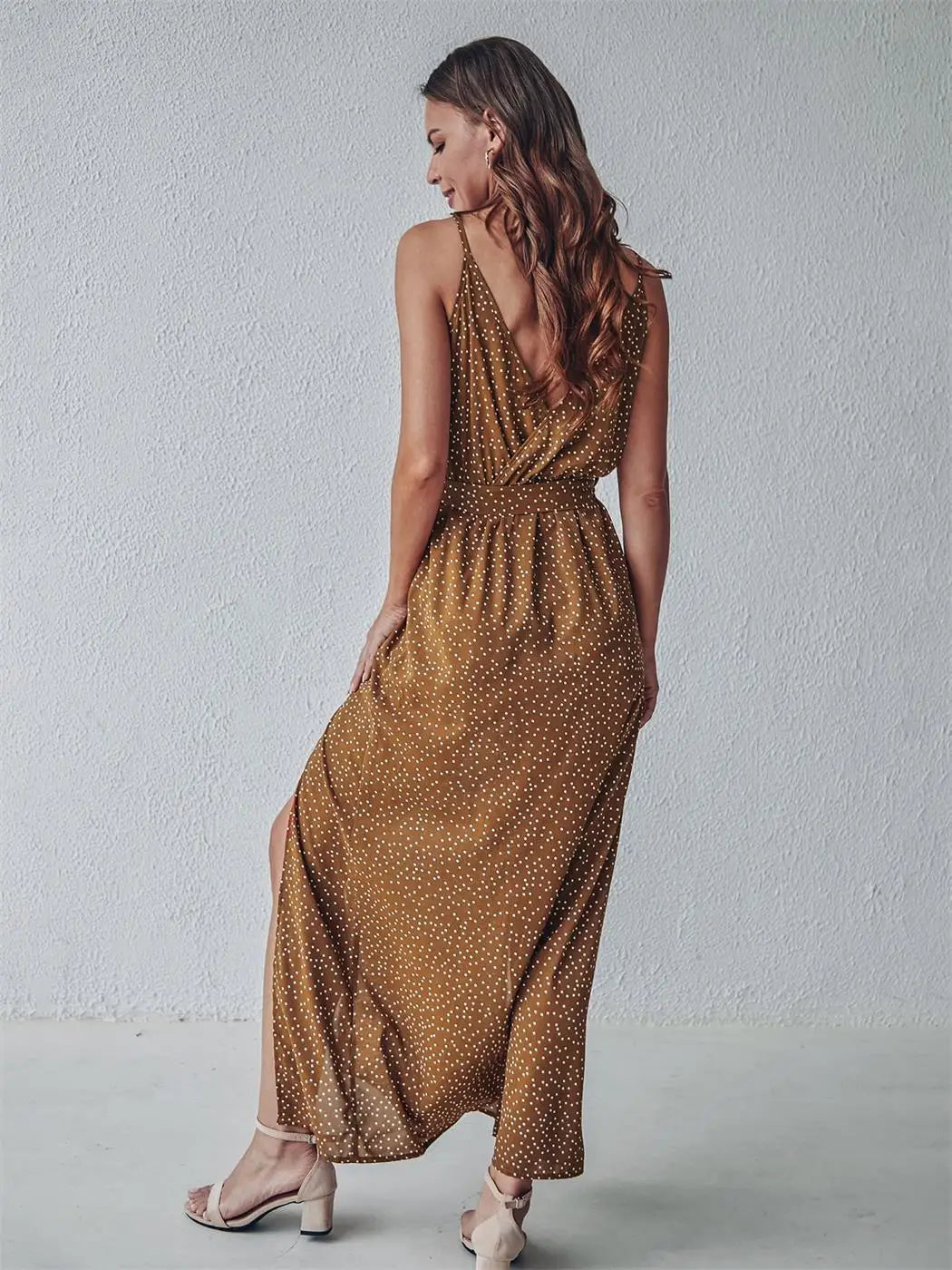 Vestido de verano sin espalda con estampado floral