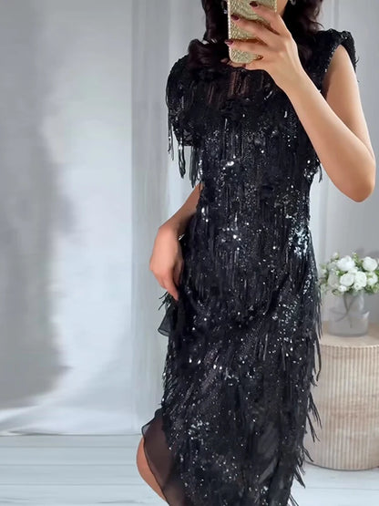 Vestido Feminino de Festa com Lantejoulas e Franjas