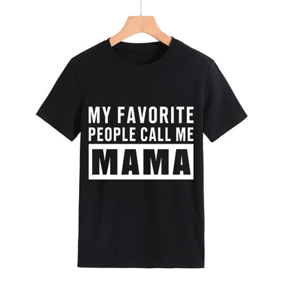 Camiseta con estampado “My Favorite People Call Me Mama”, manga corta, cuello redondo, corte holgado y cómodo, ideal para un look casual y relajado