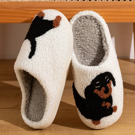 Chinelos de Inverno para Senhora – Design de Cãozinho Preto em Estilo Cartoon, Quentes, Macios e Confortáveis para Casa