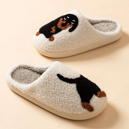 Chinelos de Inverno para Senhora – Design de Cãozinho Preto em Estilo Cartoon, Quentes, Macios e Confortáveis para Casa