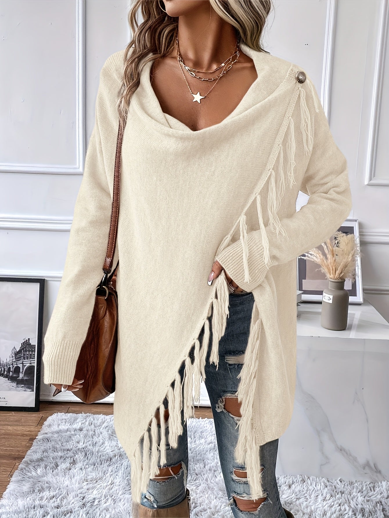 Xaile decorativo com franjas e borlas – Gola drapeada elegante